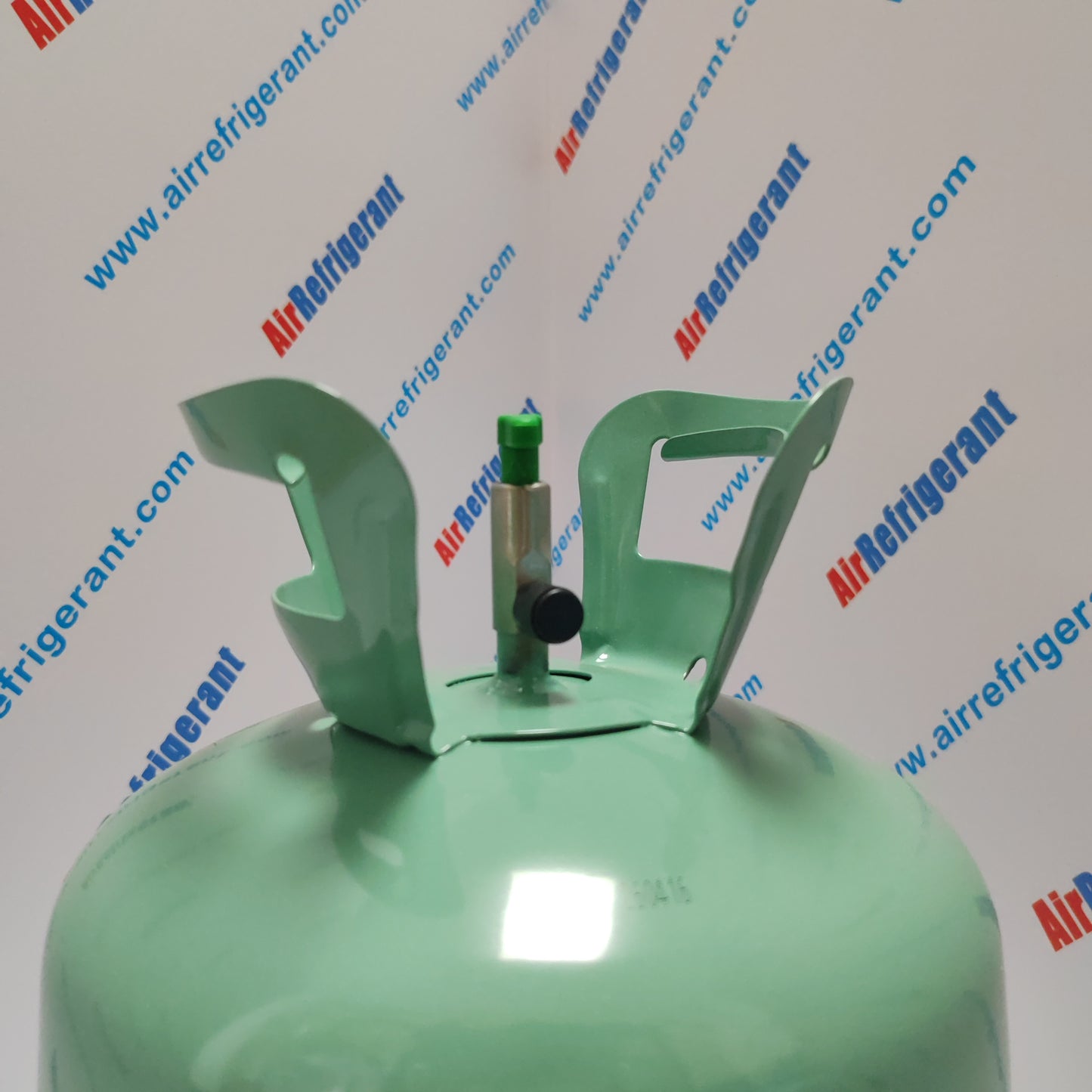 R22 Refrigerant 30lb (13.6kg) – Factory Sealed, U.S. Stock